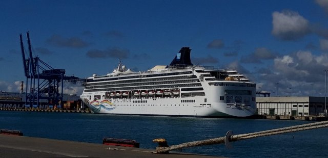 msc meraviglia msc divina berlin  queen mary sunday 07042019 4